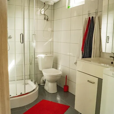 Деревянный коттедж Kapitanskie Z Sauna I Balia Z Jacuzzi *