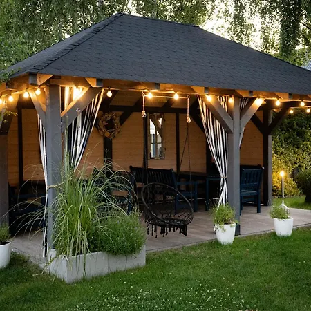 Деревянный коттедж Kapitanskie Z Sauna I Balia Z Jacuzzi Любятово