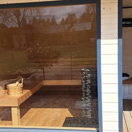 Kapitanskie Z Sauna I Balia Z Jacuzzi * ルビャトボ