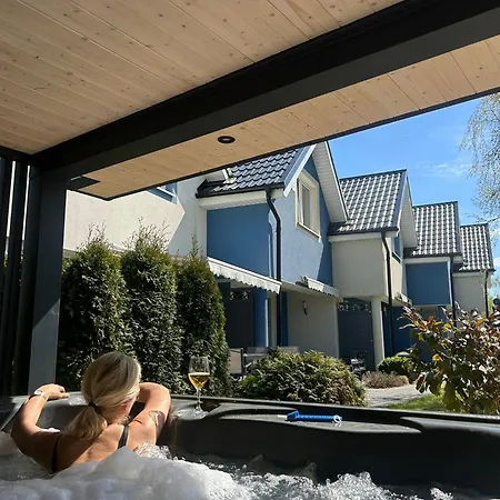 ロッジ Kapitanskie Z Sauna I Balia Z Jacuzzi
