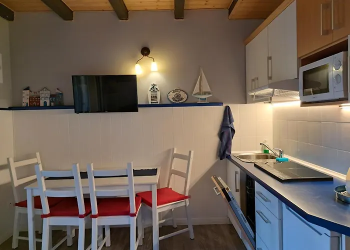 Alojamento de Turismo Selvagem Kapitanskie Z Sauna I Balia Z Jacuzzi