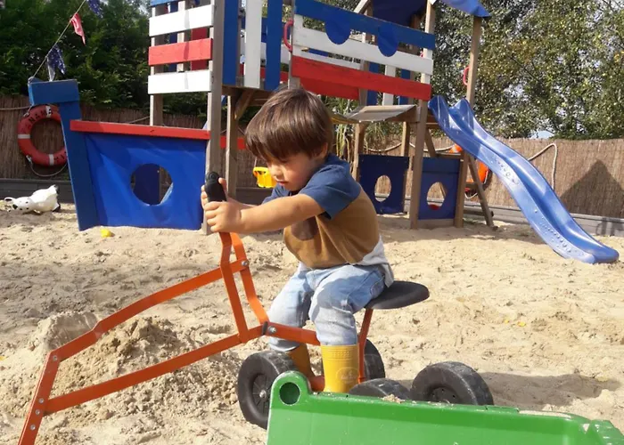 Kapitanskie Z Sauna I Balia Z Jacuzzi Alojamento de Turismo Selvagem *