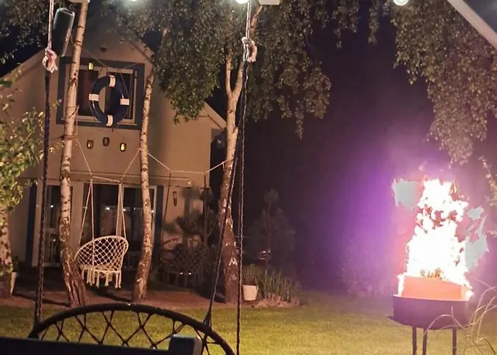 Kapitanskie Z Sauna I Balia Z Jacuzzi Alojamento de Turismo Selvagem *