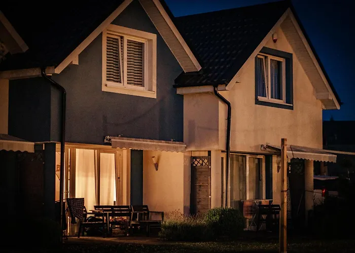 Alojamento de Turismo Selvagem Kapitanskie Z Sauna I Balia Z Jacuzzi *